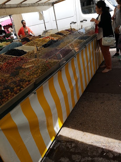 Market Du Luzard, Boucherie à Noisiel