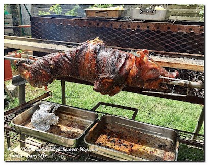 Boucherie De La Fontaine, Boucherie au Val
